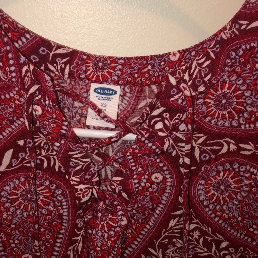 Red patterned blouse - Picture 2 of 3